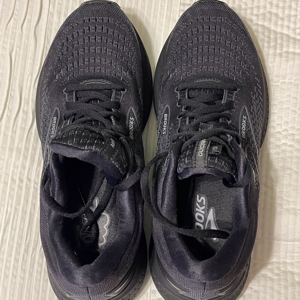 Brooks Black Athletic Shoes